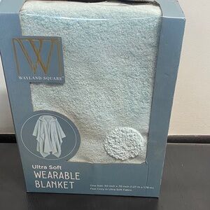 Wayland Square Cozy Wearable Blanket - Soft Blue